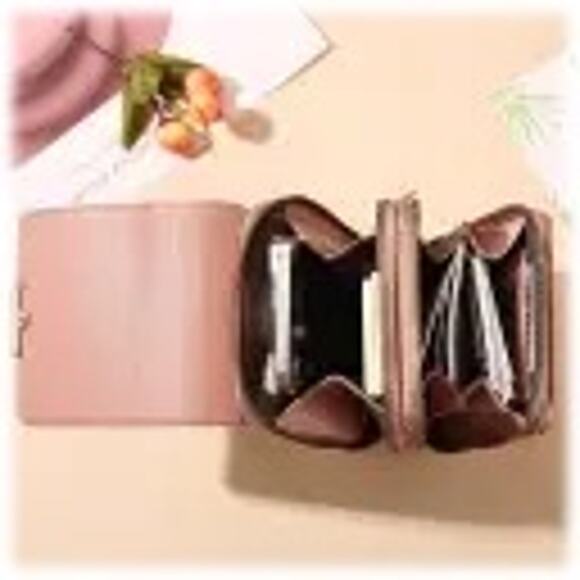 Heidi & Oak Crossbody Phone Purse with Touchscreen Window Green - Picture 3 of 4